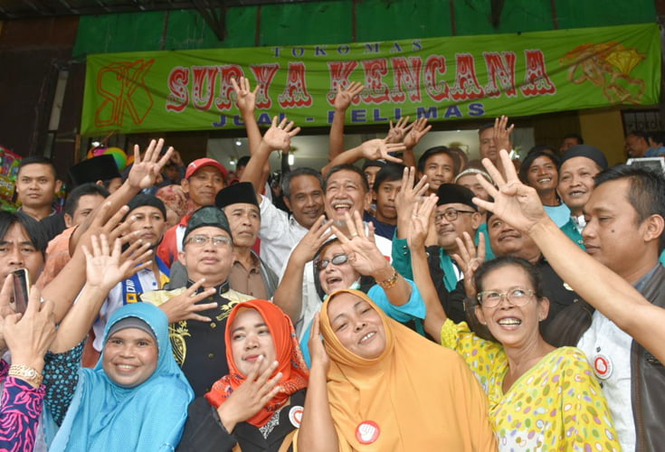 Demiz saat berkampanye di pasar wilayah Sukabumi Raya (foto IST)