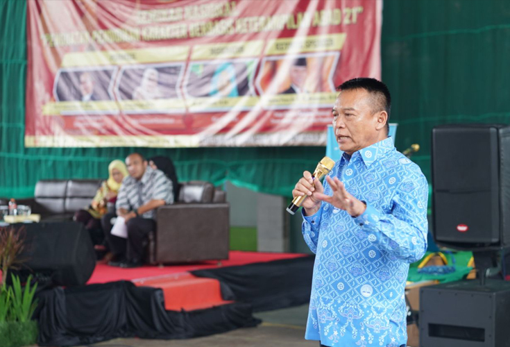 Cagub Jabar TB Hasanuddin dalam Seminar di STKIP Pasundan Cimahi (foto IST)