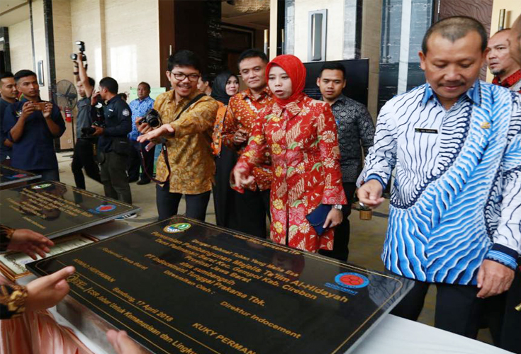 Ketua DPRD Jabar Ineu Purwadewi Sundari bersama Sekda Jabar Iwa Karniwa (Foto IST)