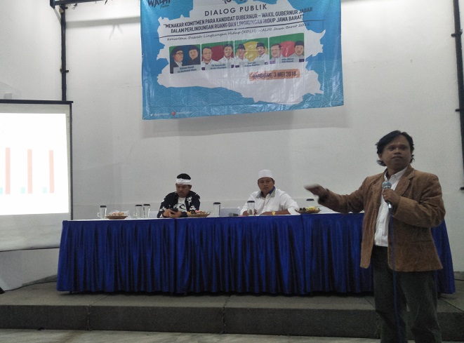 Cawagub Jabar Dedi Mulyadi dan Cawagub Jabar Uu Ruzhanul Ulum dalam Dialog Publik (foto Budi)