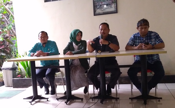 Kepala Bakesbangpol Jabar Ruddy Ganda Kusumah saat memaparkan puncak acara Harmoni Pesta Demokrasi di Bandung (foto LIN)
