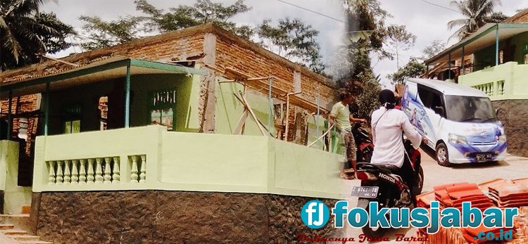 Kader Demokrat bantu pembangunan masjid di CIamis (foto Ibenk)