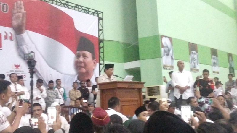 Capres 02 Prabowo Subianto saat berpidato di hadapan ribuan pendukungnya di Dadaha Tasikmalaya (Foto Seda)