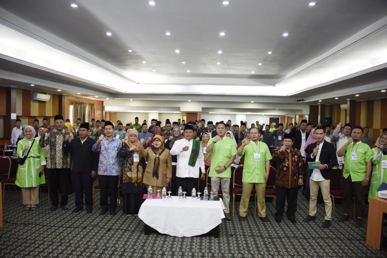 Wakil Gubernur Jawa Barat Uu Ruzhanul Ulum membuka workshop Dakwah Digital untuk Ulama Jawa Barat di Grand Asrilia Hotel, Kota Bandung, Selasa (26/11/19). (Foto: Pipin/Humas Jabar) dakwah digital