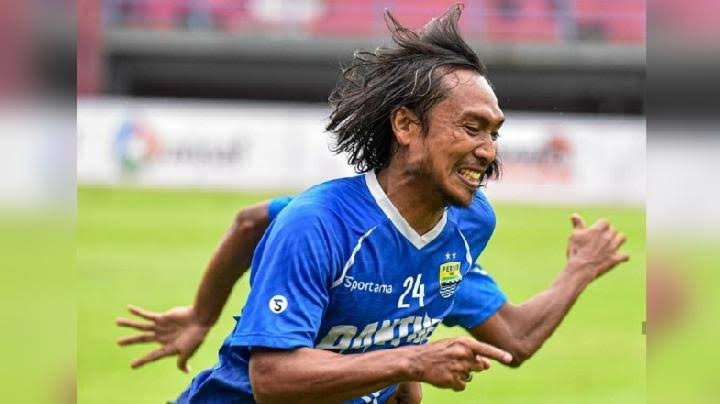 Hariono akan berpisah dengan Persib Bandung di akhir musim