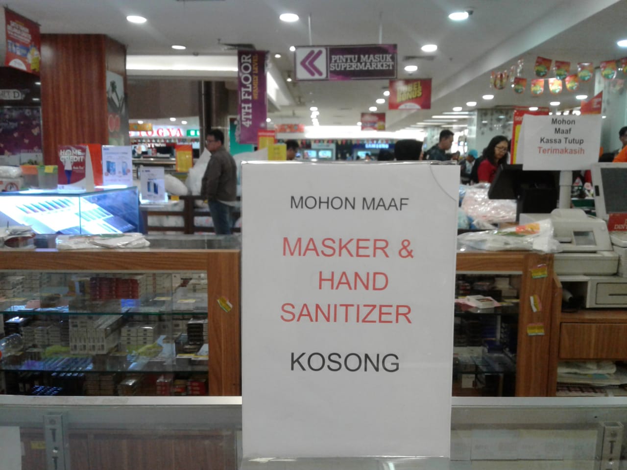 Sudah Sepekan Masker dan Hand Sanitizer Di Toko Modern Kota Bandung Kosong