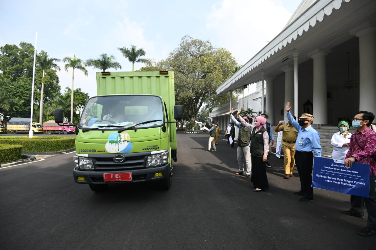 Jabar Bergerak Sebar 135 Wastafel Portabel untuk Pasar Tradisional se-Jabar