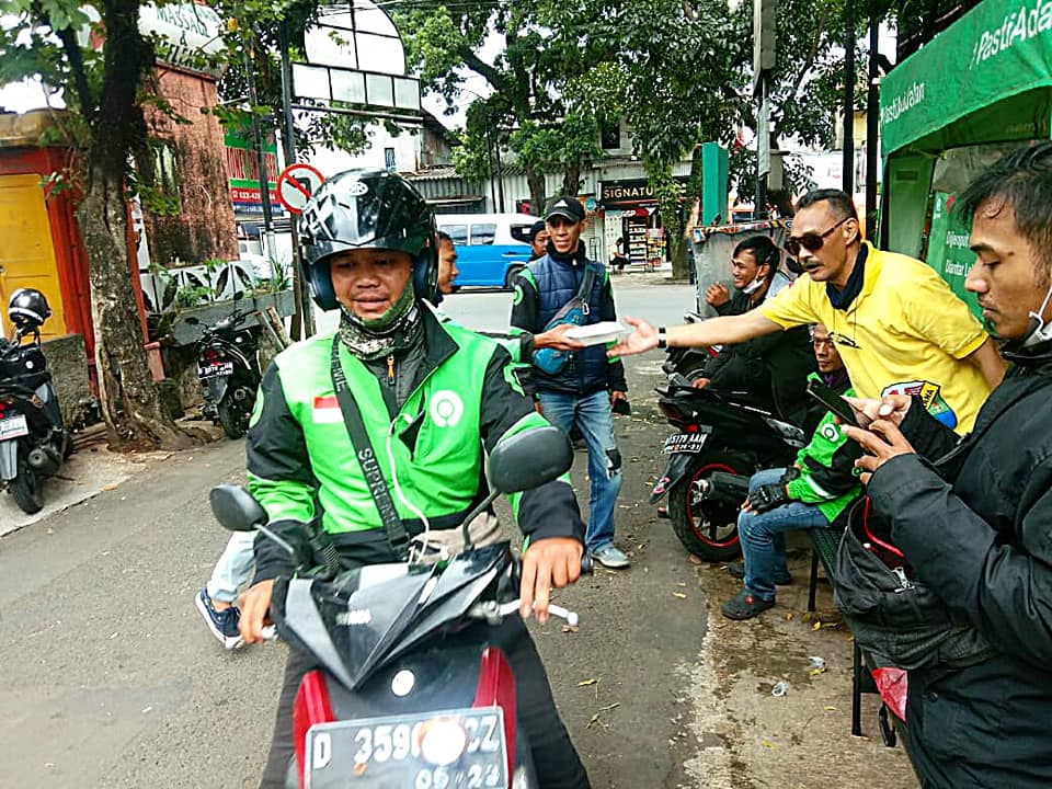 Gabungan Ojol Galang Solidaritas, Lawan Covid-19 Dengan Penularan Empati