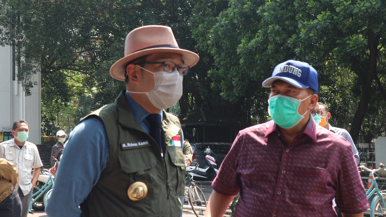 Gubernur Jawa Barat Pantau Langsung Rapid Test di Balai Kota Bandung