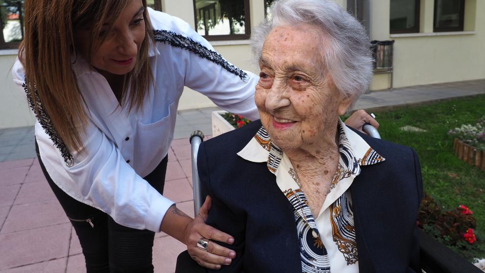 Nenek Berumur 113 Tahun di Spanyol Berhasil Kalahkan Covid-19