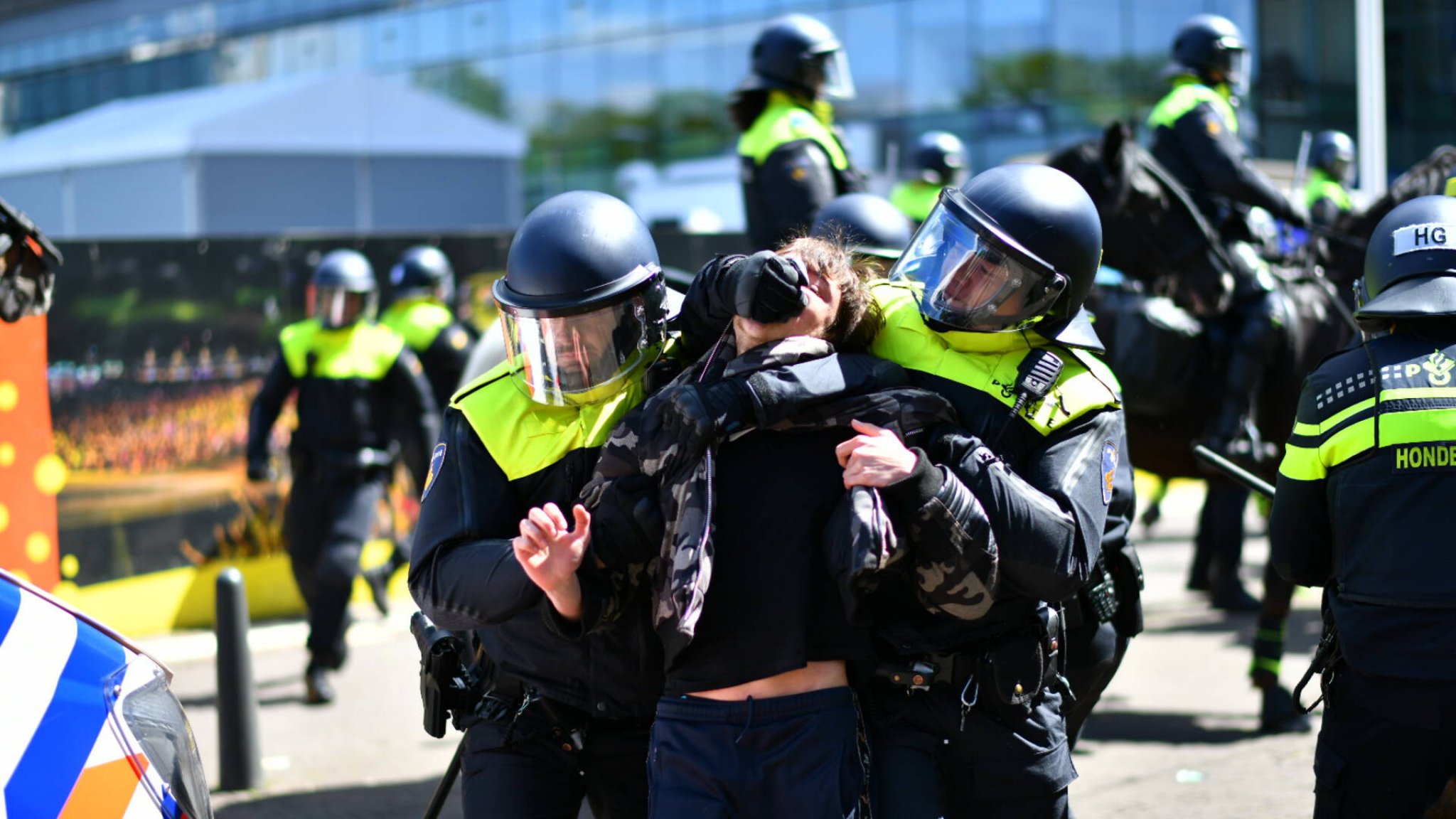 Tolak Lockdown, 400 Orang Demonstran di Belanda Diamankan