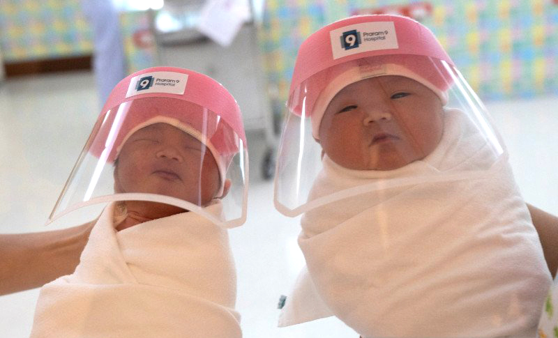 Bayi kembar tiga di Meksiko Positif Corona, Namun Orang Tuanya Negatif