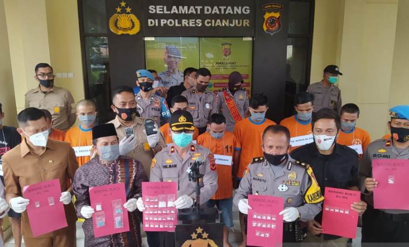 Polres Cianjur Bekuk 11 Orang Bandar Sabu