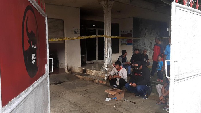 Polisi Amankan Tujuh Tersangka Bom Molotov kantor PDIP Bogor