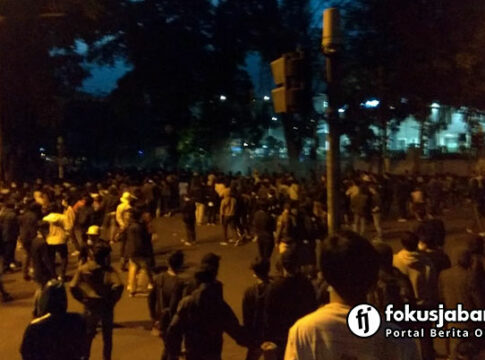 Demo Buruh Ruu Cipta Kerja fokusjabar.id