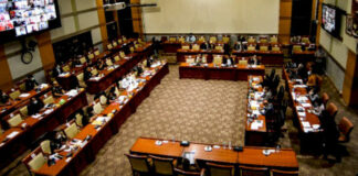 Rapat paripurna penyetujuan 9 nama calon anggota Ombudsman 2021 - 2026