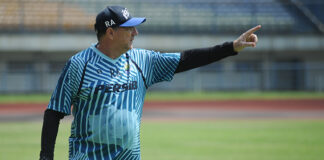 Robert Alberts pelatih persib