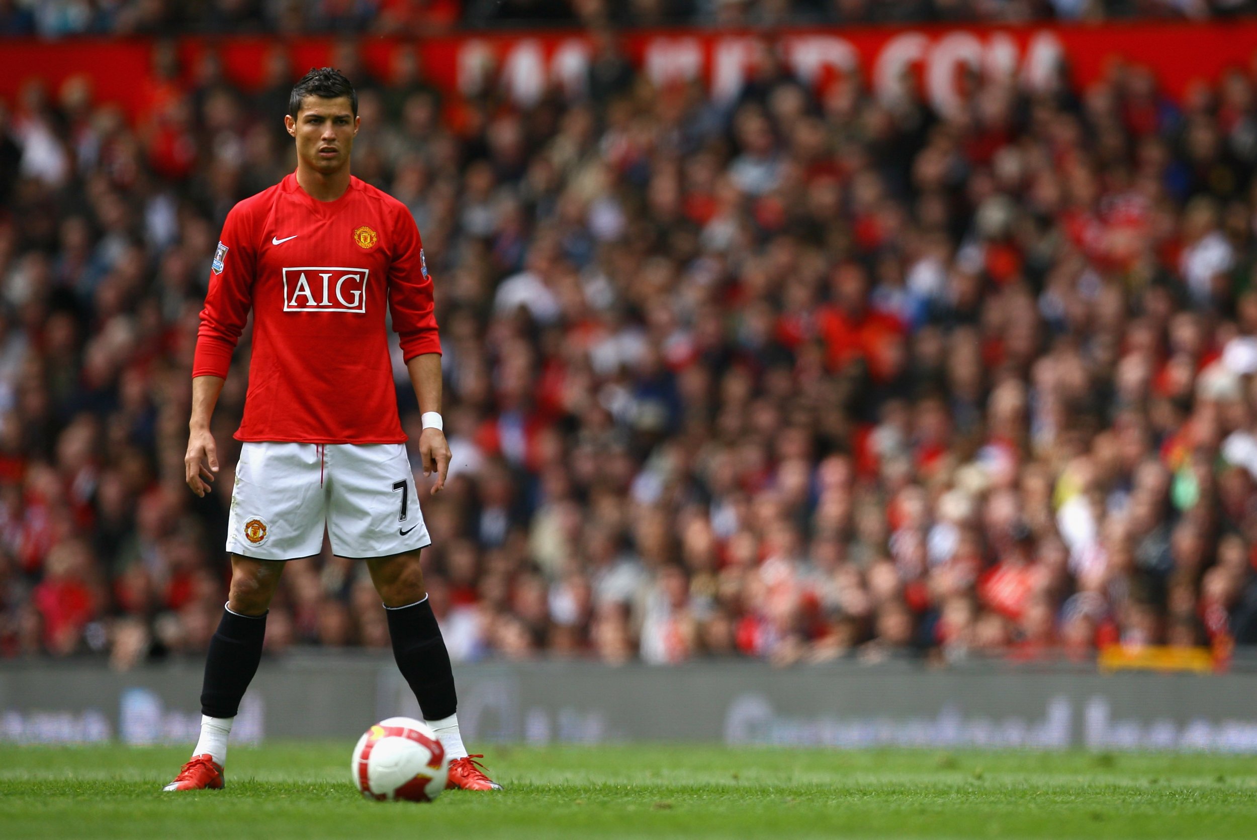 Cristiano Ronaldo Resmi Kembali Ke Manchester United.