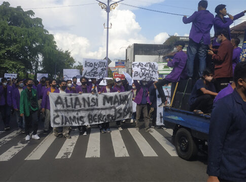 demo mahasiswa