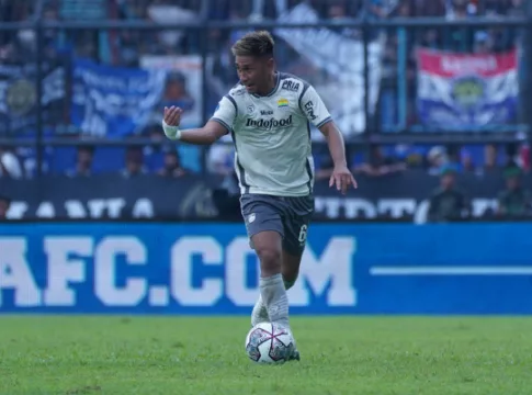 Bek Persib Bandung, Daisuke Sato