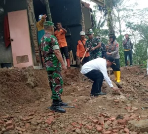 tanah amblas fokusjabar.id