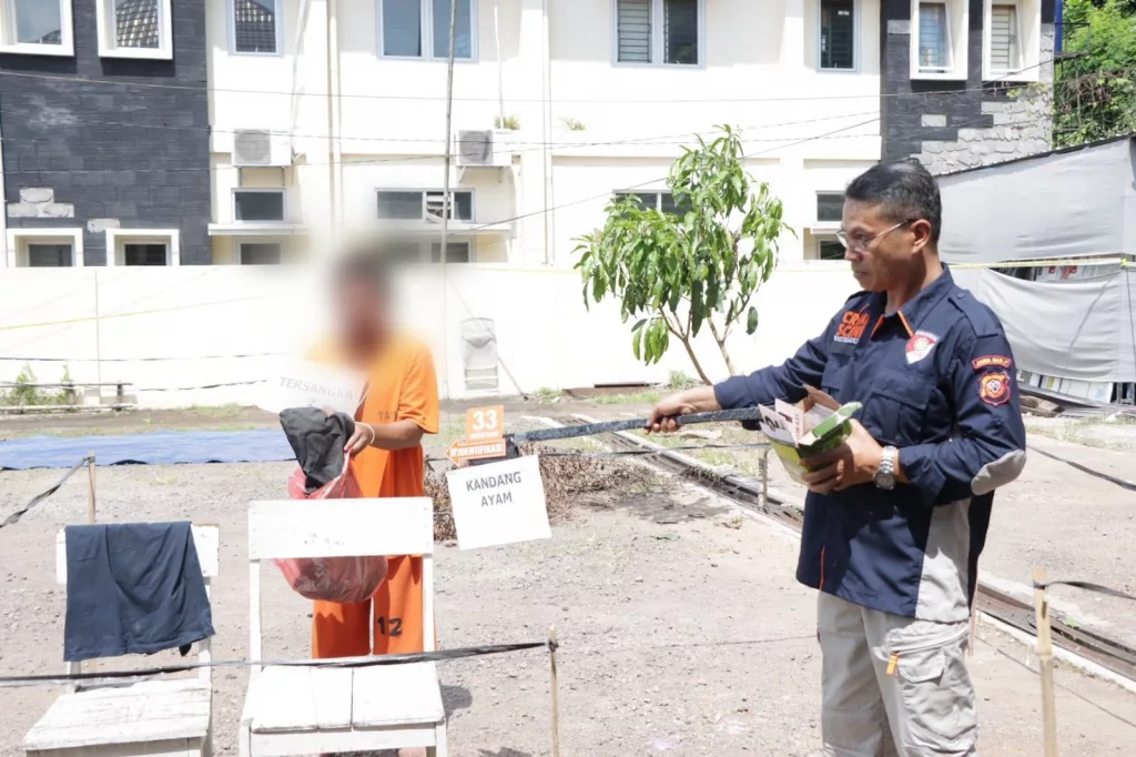 Rekonstuksi kasus pembunuhan berencana di Kota Banjar (FokusJabar/Budiana Martin)