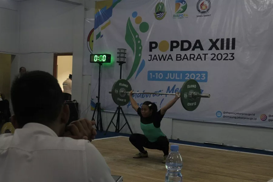 fokusjabar.id angkat besi Popda XIII Jabar