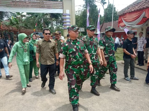 Dandim 0613Ciamis Isbat Nikah Merupakan Program Unggulan TMMD di Ciamis. Foto: Husen Maharaja