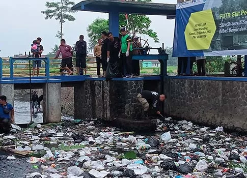 tumpukan sampah tasikmalaya