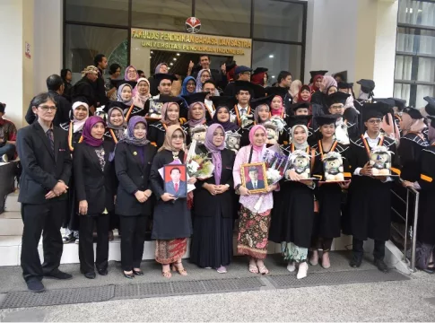 fokusjabar.id UPI wisuda