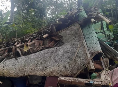 Rumah Warga di Buniseuri Ciamis Ambruk Butuh Perhatian