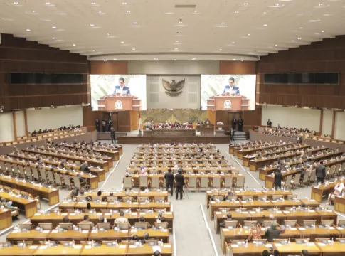 sidang dpr