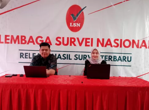 Direktur Eksekutif Lembaga Survei Nasional (LSN) Gema Nusantara Bakry Saat Zoom Meeting Rilis Survei Terbaru, Elektabilitas Prabowo-Gibran Tertinggi. Foto: Yususf Mugni