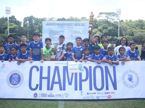 Foto:Akademi Persib Cimahi U-10 dan U-12 Raih Juara Wiranto Arismunandar Cup XXV. (Media officer Persib)