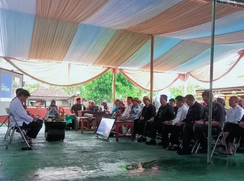 Ket foto : Pj Walikota Tasikmalaya Cheka Virgowansyah gelar Rapat evaluasi Program Katasik di Bungursari (fokusjabar/Seda)