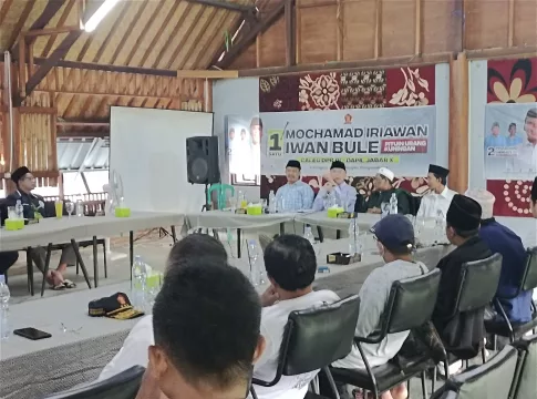 Keterangan foto: Ajengan dan Kyai berkumpul di Ciamis nyatakan dukungan untuk Prabowo dan Iwan Bule (Fauza).