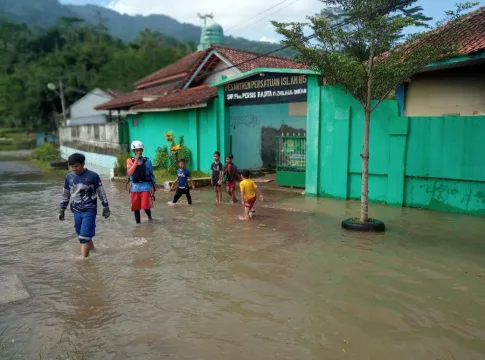 Ketpot: Kondisi saat banjir akibat luapan Sungai Citanduy di wilayah Kecamatan Panumbangan Kabupaten Ciamis Jabar