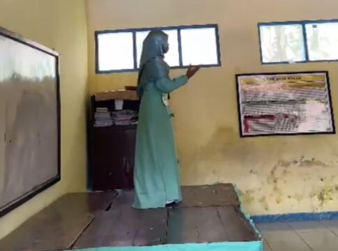 Ketpot: Meli Andini siswi SDN 2 Jagabaya saat unjuk kebolehannya di pentas PAI Kecamatan Panawangan