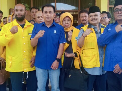 Ketpot: Ketua DPD PAN dan Golkar Ciamis Yanaa S Putra Selamet Tryan serta jajaran pengurus poto bersama