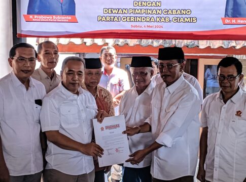 Keterangan Foto: Kunjungan Politik Herdiat Sunarya ke Partai Gerindra Ciamis