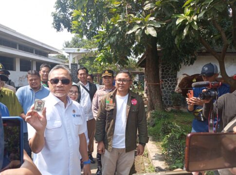 Ketfot: Menteri Perdagangan (Mendag) Zulkifli Hasan Saat MeninjauRumah Potong Hewan (RPH) Ciroyom Kota Bandung Jabar Sabtu (15/6/2024)