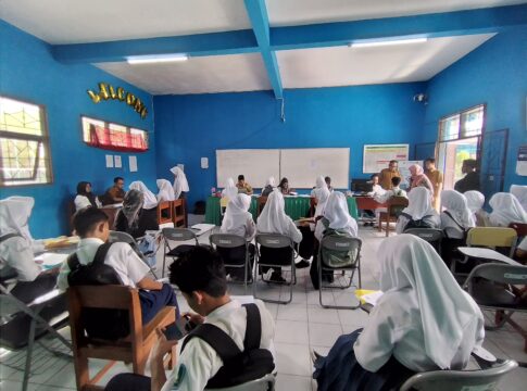 Caption: Suasana PPDB tahap 2 di SMAN 1 Mangunjaya Pangandaran