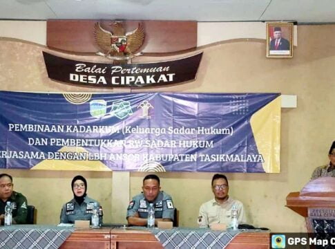 Desa Cipakat menggelar kegiatan pembinaan dan sosialisasi keluarga sadar hukum