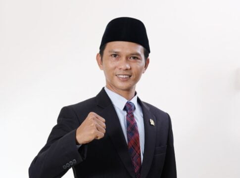 Caption: Cecep Nurhidayat Anggota DPRD Kabupaten Pangandaran Komisi III