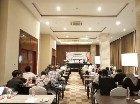 Ket foto : Pembekalan Penyelesaian Sengketa Pemilu bagi Panwascam se-Kota Tasikmalaya di Grand Metro Hotel Tasikmalaya (fokusjabar/Seda)