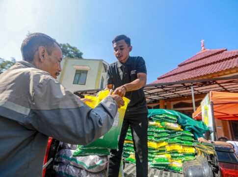 Pemkot Bandung berkolaborasi dengan Dinas Sejarah TNI AD gelar Gerakan Pangan Murah (GPM) di Kantor Dinas Sejarah TNI-AD Jalan Belitung Kota Bandung Jabar Rabu (14/8/2024)