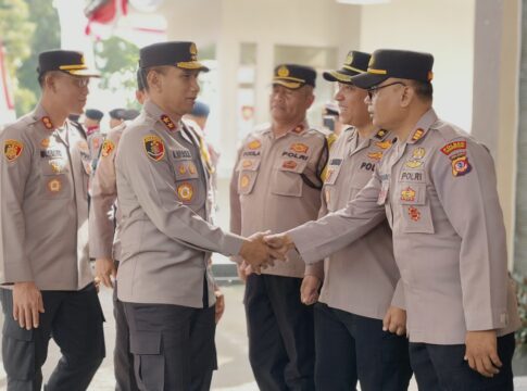 Caption: Kapolda Jabar Irjen Pol. Akhmad Wiyagus disambut jajaran Polres Pangandaran saat kunjungan kerja (Kunker) ke Polres Pangandaran