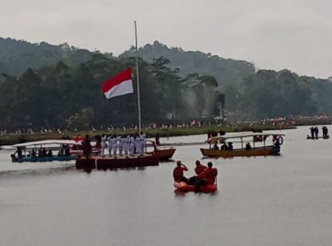 Ketpot: Peringatan HUT RI di Desa Panjalu berlangsung di atas perairan Situ Lengkong