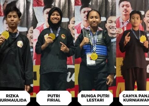 Ketfot : Empat Pesilat SMPN 8 Ciamis yang berhasil menyabet medali Emas Bandung Open Pencak Silat Tournament 2024