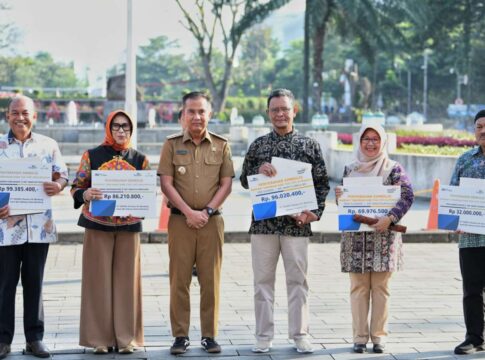 Bey Machmudin: ASN Senior Sebagai Inspirasi Pengabdian Terbaik untuk Bangsa dan Jabar (WEB)